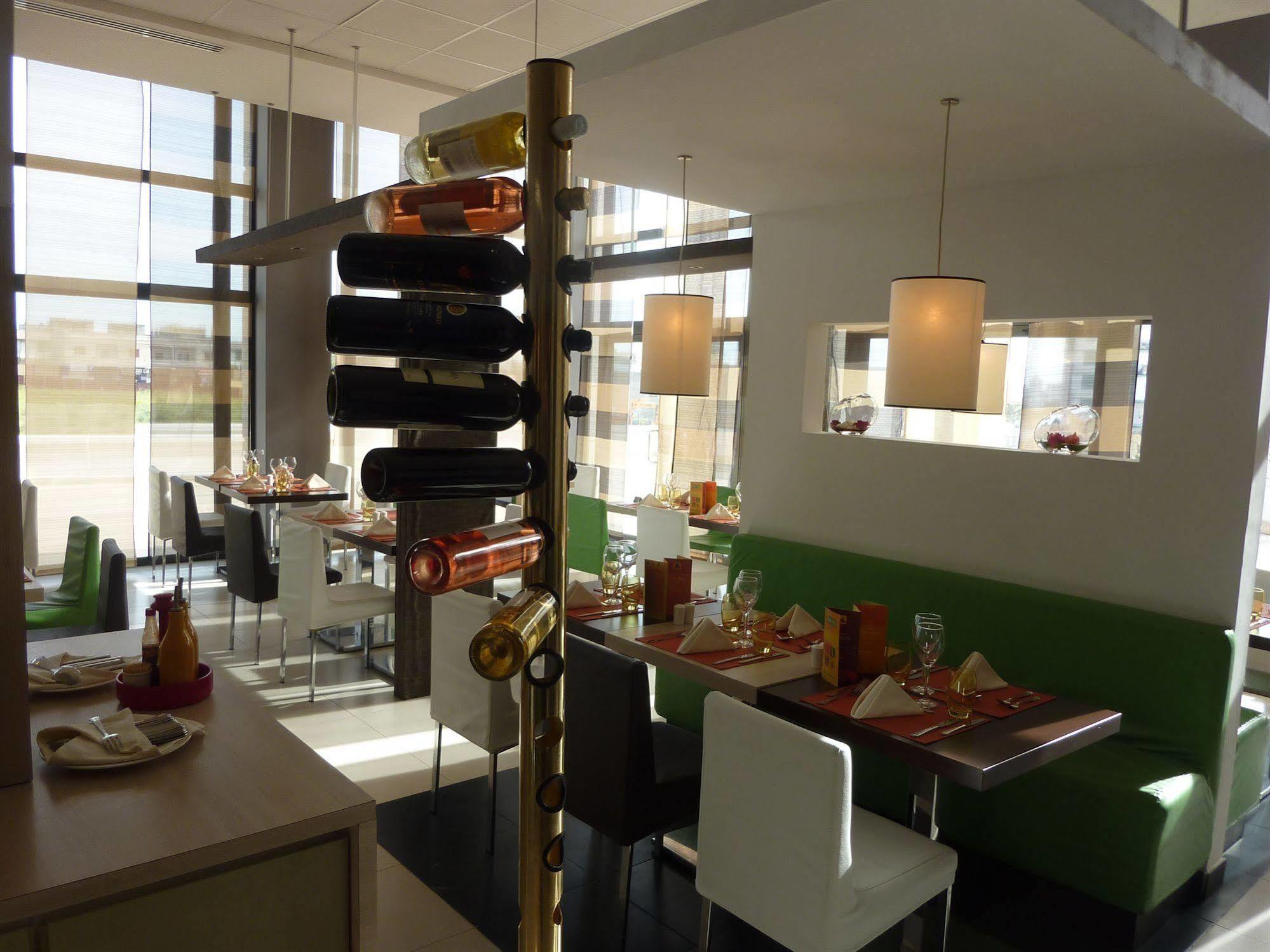 Ibis Oran Les Falaises מראה חיצוני תמונה