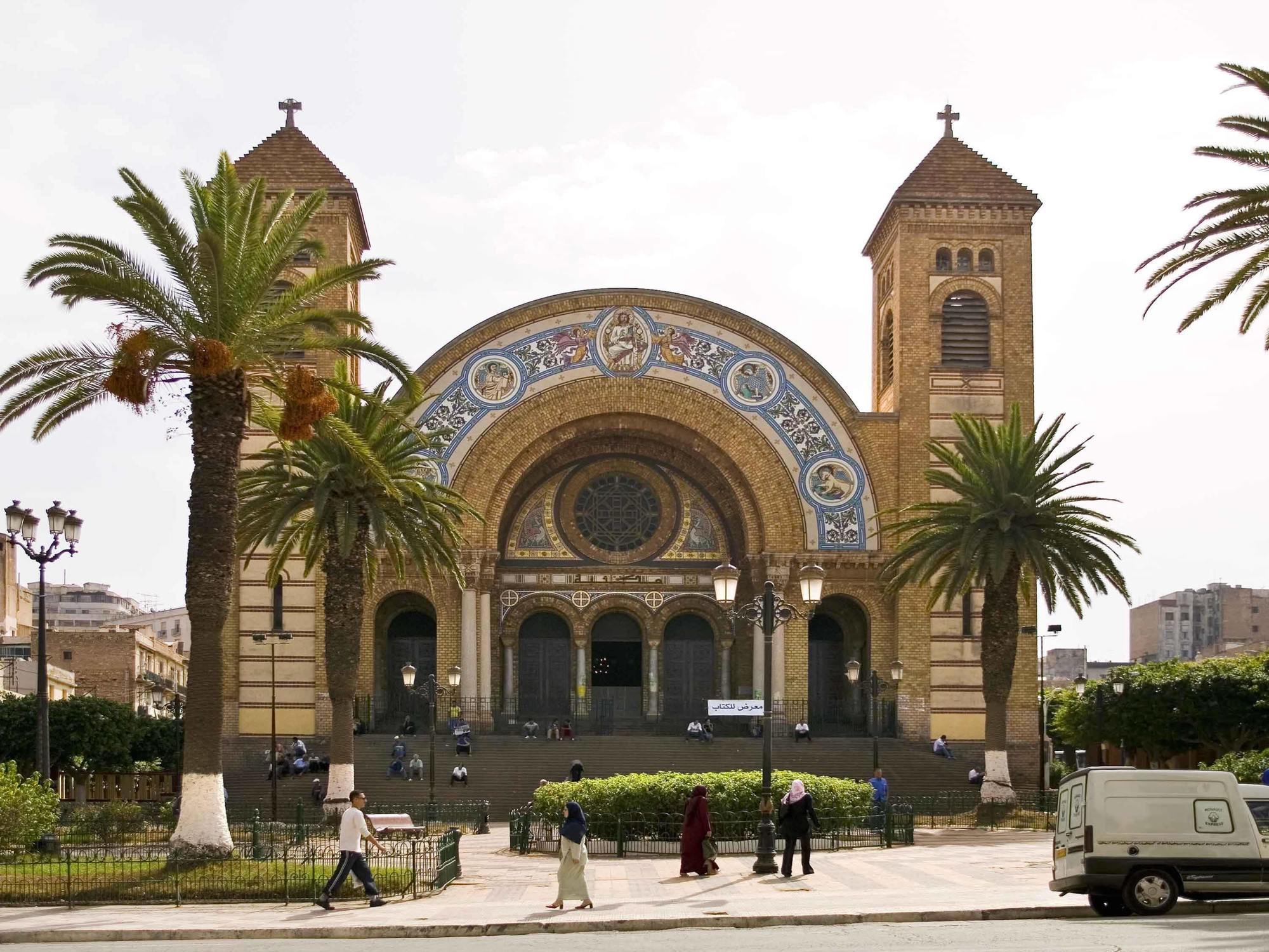 Ibis Oran Les Falaises מראה חיצוני תמונה